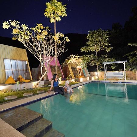 La Vie En Rose Hotel Senggigi Exterior foto