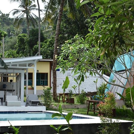 La Vie En Rose Hotel Senggigi Exterior foto