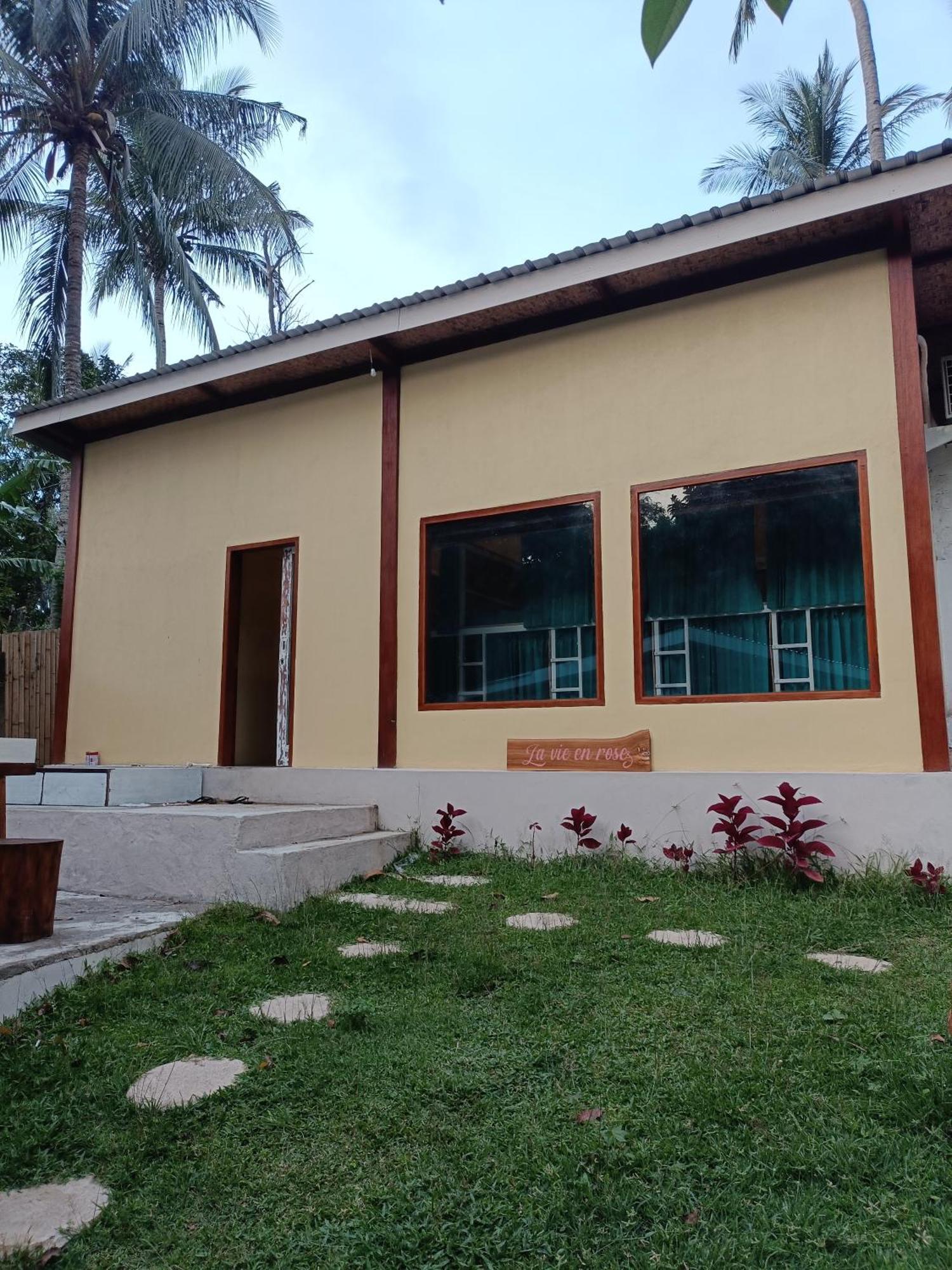 La Vie En Rose Hotel Senggigi Exterior foto