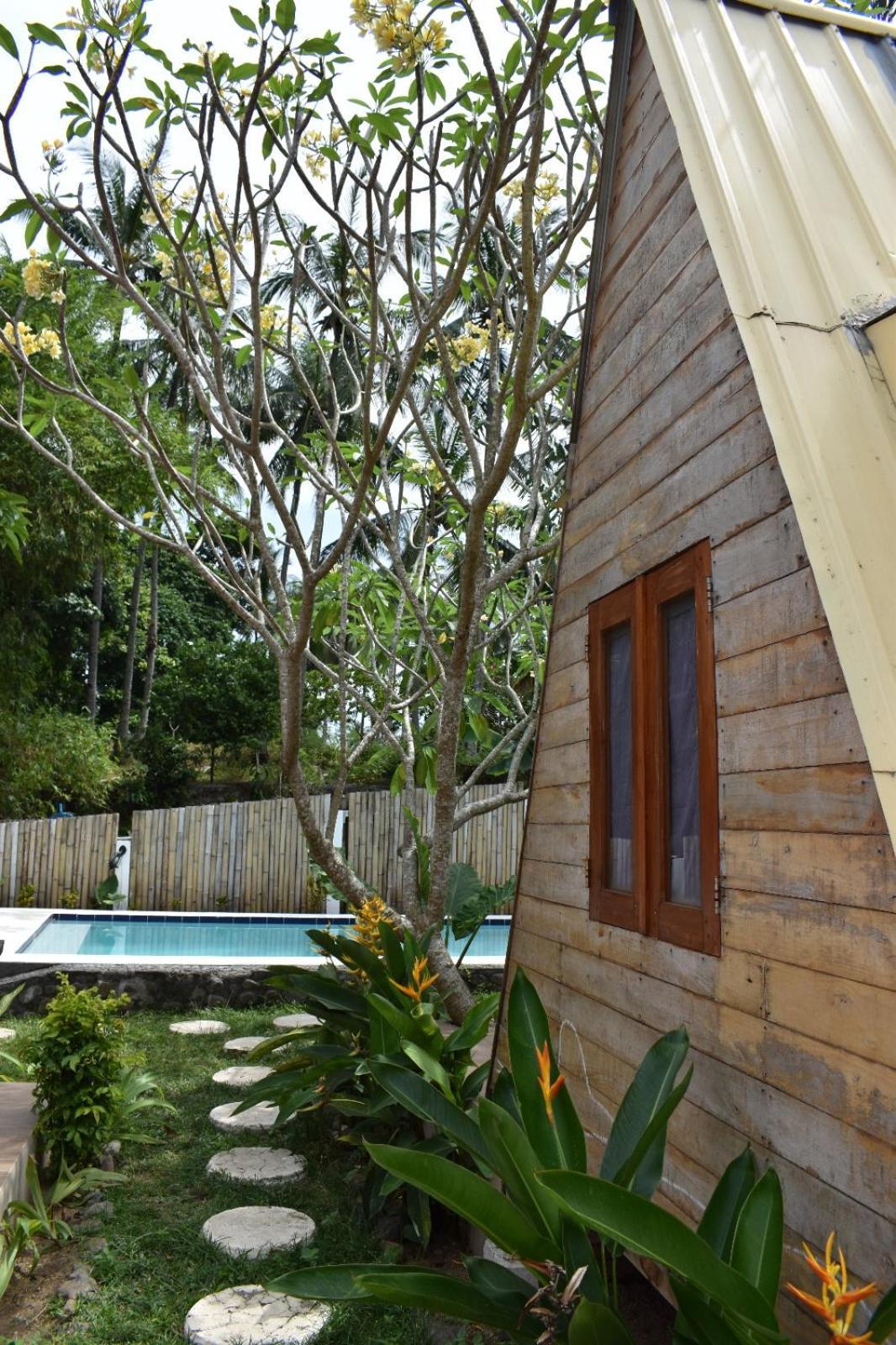 La Vie En Rose Hotel Senggigi Exterior foto